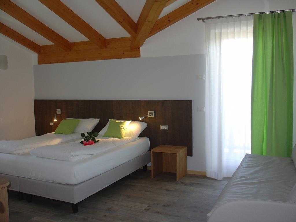 Agriturismo Girasole Fai della Paganella Pokoj fotografie